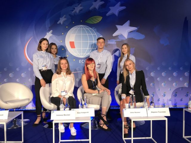 Rola Junior Staff Team na Forum Ekonomicznym w Krynicy-Zdroju
